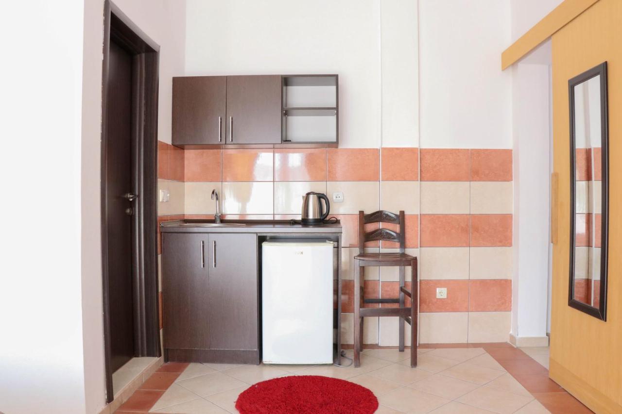 B&B Lovac Hasa 2 Ulcinj Exterior foto
