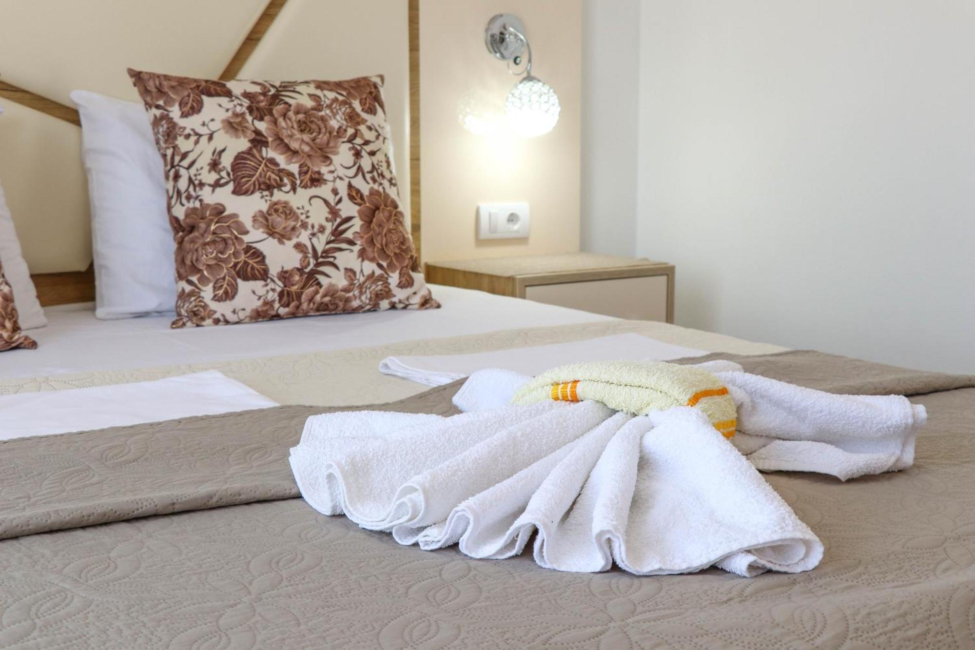 B&B Lovac Hasa 2 Ulcinj Habitación foto